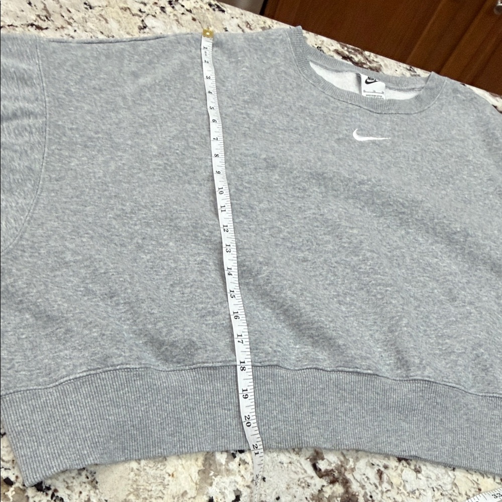 Nike Women's Classic Gray Crew Neck cropped sweatshirt - Picture 5 of 10